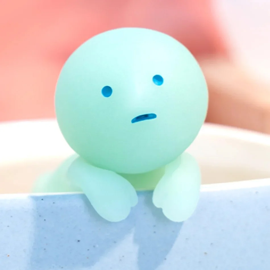 Glow In The Dark Mini Figure S - Yoga In Fitness First recension och pris